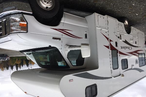 Winnebago Chalet 25' 2013, Sleeps 6