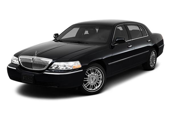 3-4 passenger Lincoln Towncar Sedan