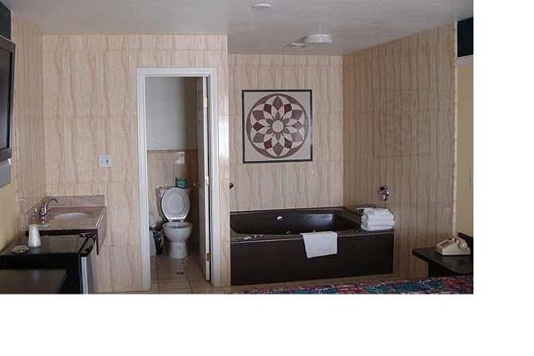 One King Jacuzzi