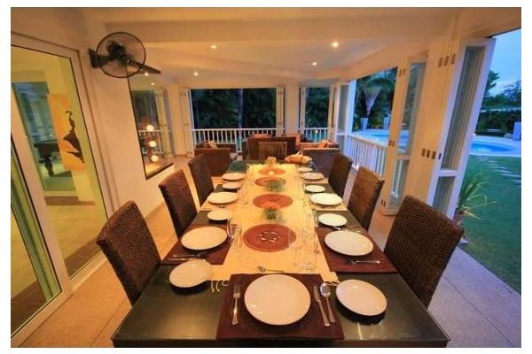 Veranda dining