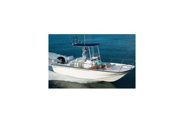 Boston Whaler 210 Montauk with 150 HP Mercury EFI 4 Stroke (NO T TOP )