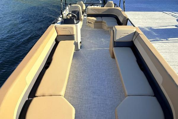 Spacious and comfortable front and mid-ship seating for some R&R