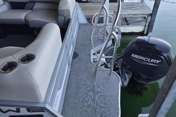 Rear deck with ladder and tow bar