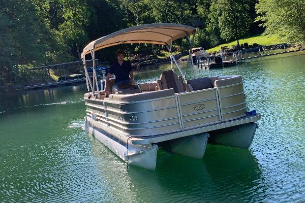 Lake Keowee Boat Rentals, LLC