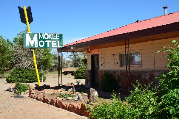 Mokee Motel