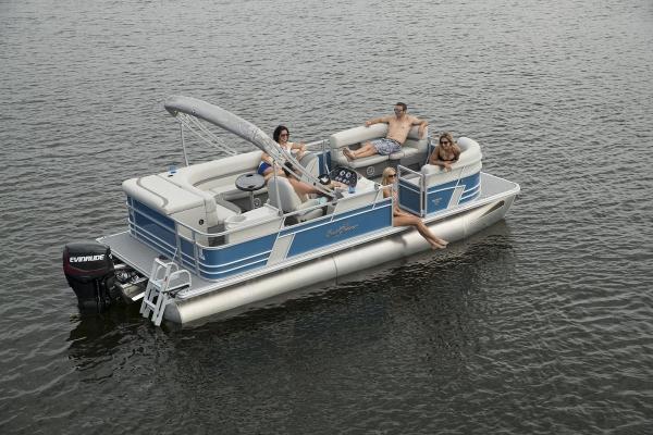 Sun Chaser 8522 Cruise Pontoon with 90 H.P.