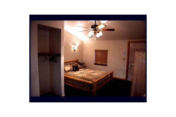 Nine Pines Motel