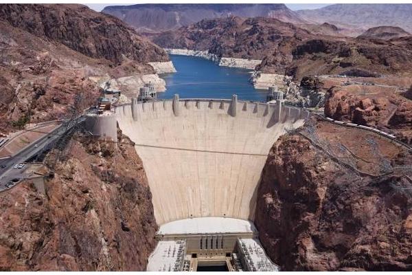 Amazing Vew Of Hoover Dam (photo stop)