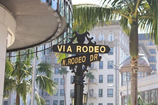 Stroll & Shop on Rodeo Drive