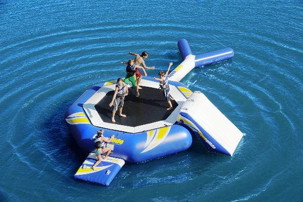 17ft Water Trampoline with Slide (log not included)