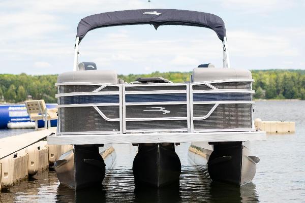 3/4 Tube Tritoon: 22ft Bennington w/115hp - color/options may vary