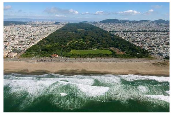 Explore Golden Gate Park and Ocean Beach by bike (Photo credit: Robert Campbell Photography)