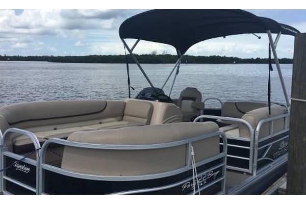 pontoon