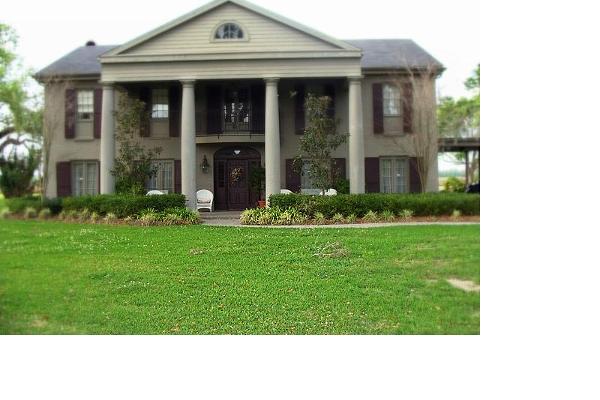 Twelve Oaks Plantation Bed & Breakfast