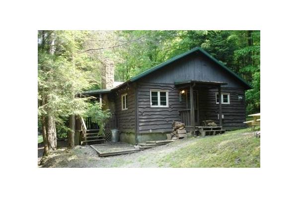 Whispering Oaks Cabin #6