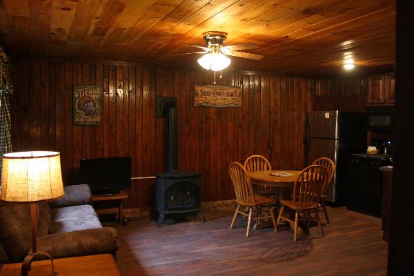 Whispering Oaks Cabin #1
